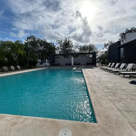 Beautiful House With Pool & Gym Apartment